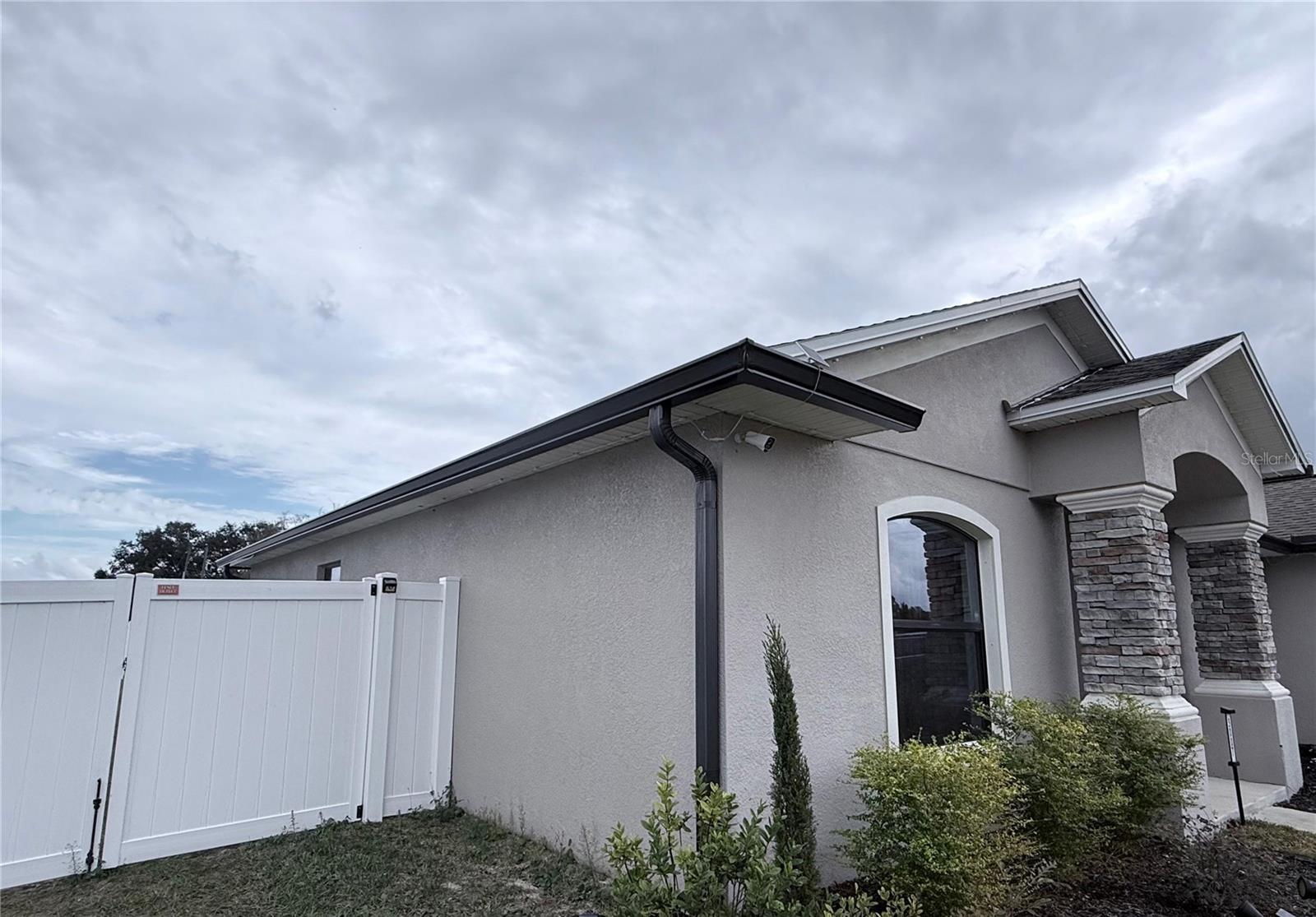 EAGLE CREST - Residential Lease