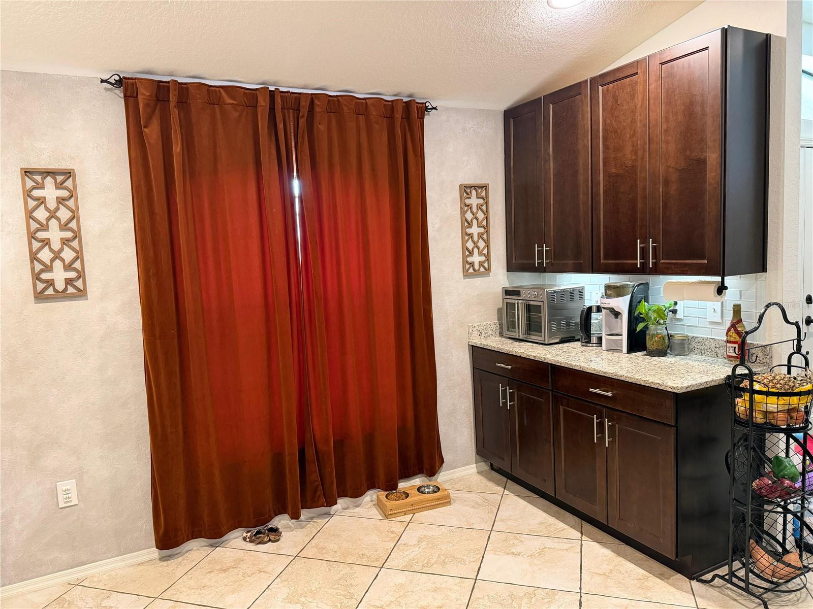 EAGLE CREST - Residential Lease