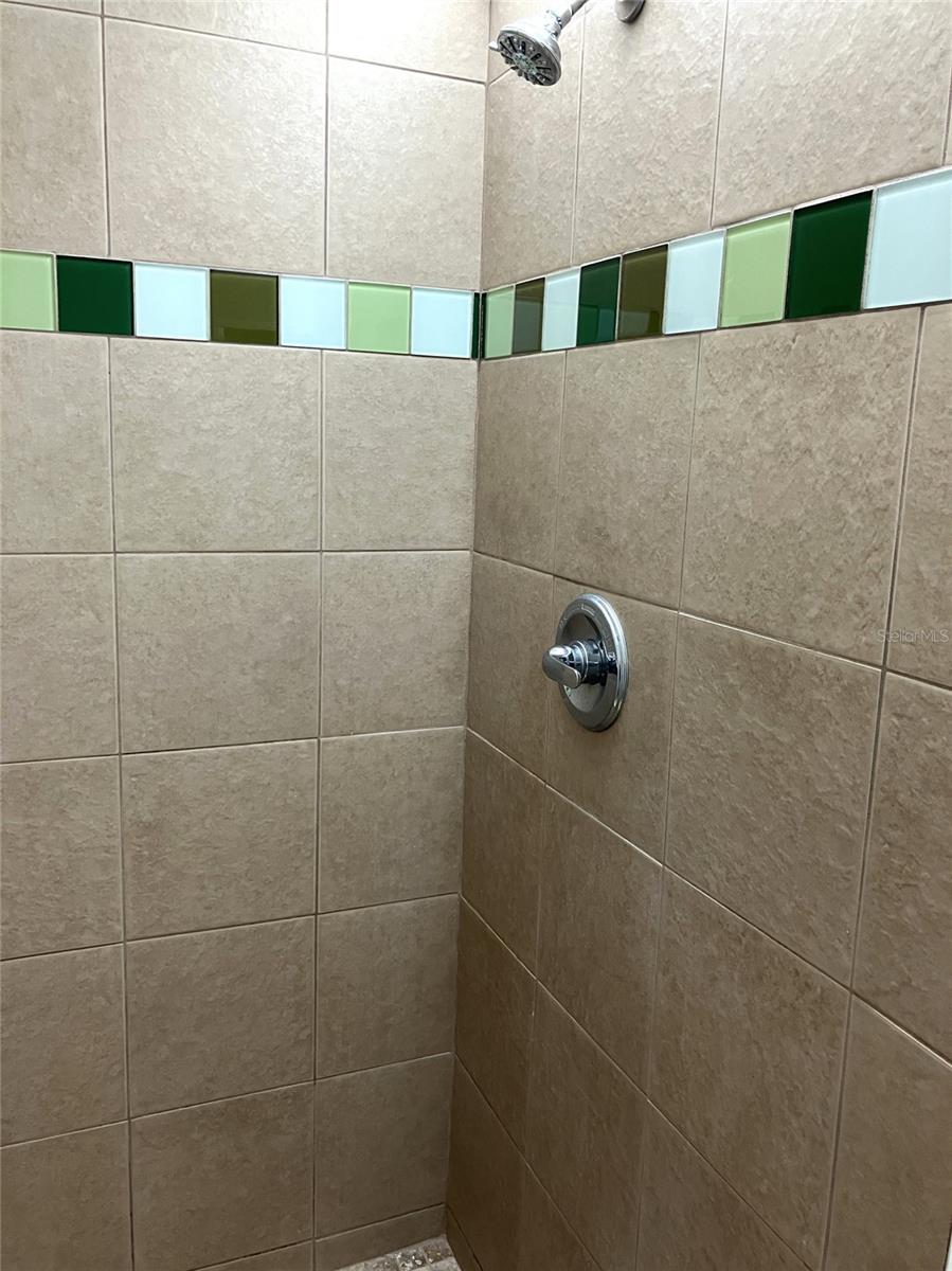 RAINTREE VILLAGE CONDO N - Residential Lease