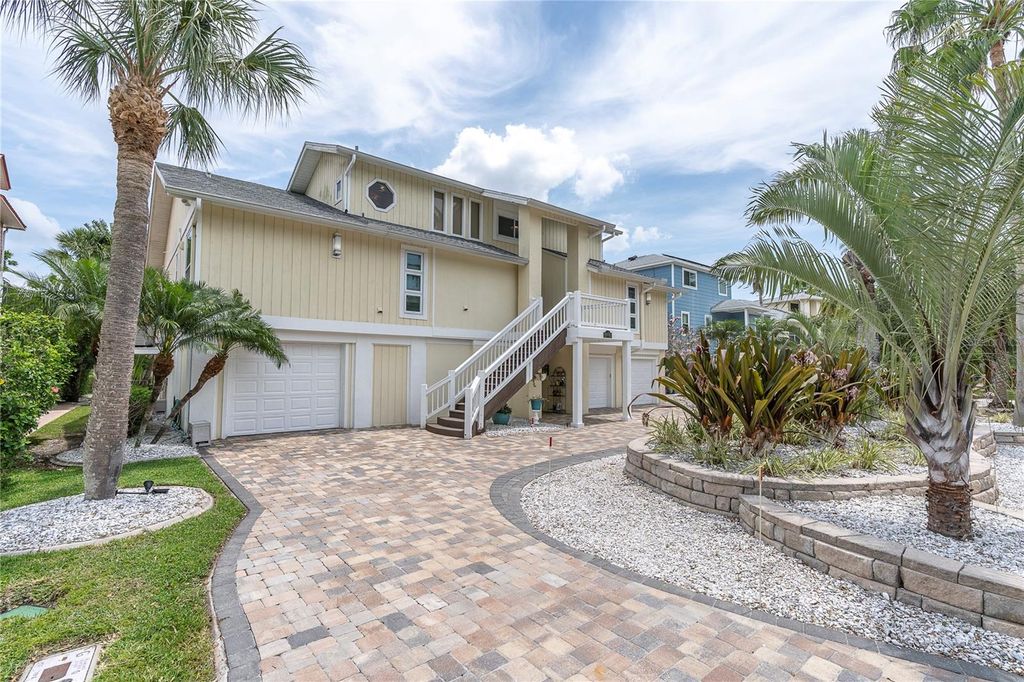 Photo of 633 Soundview Drive, Palm Harbor, FL 34683 (MLS # TB8472707)