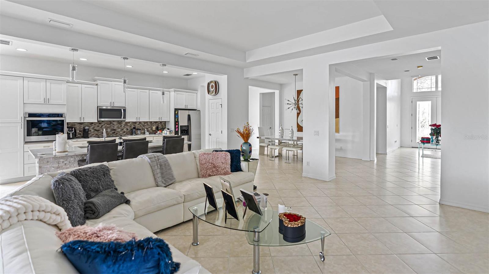 PALMA SOLA TRACE - Residential Lease