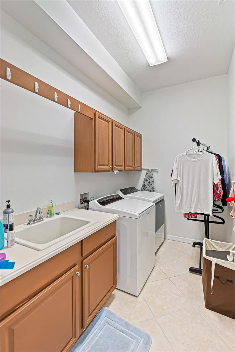 PALMA SOLA TRACE - Residential Lease