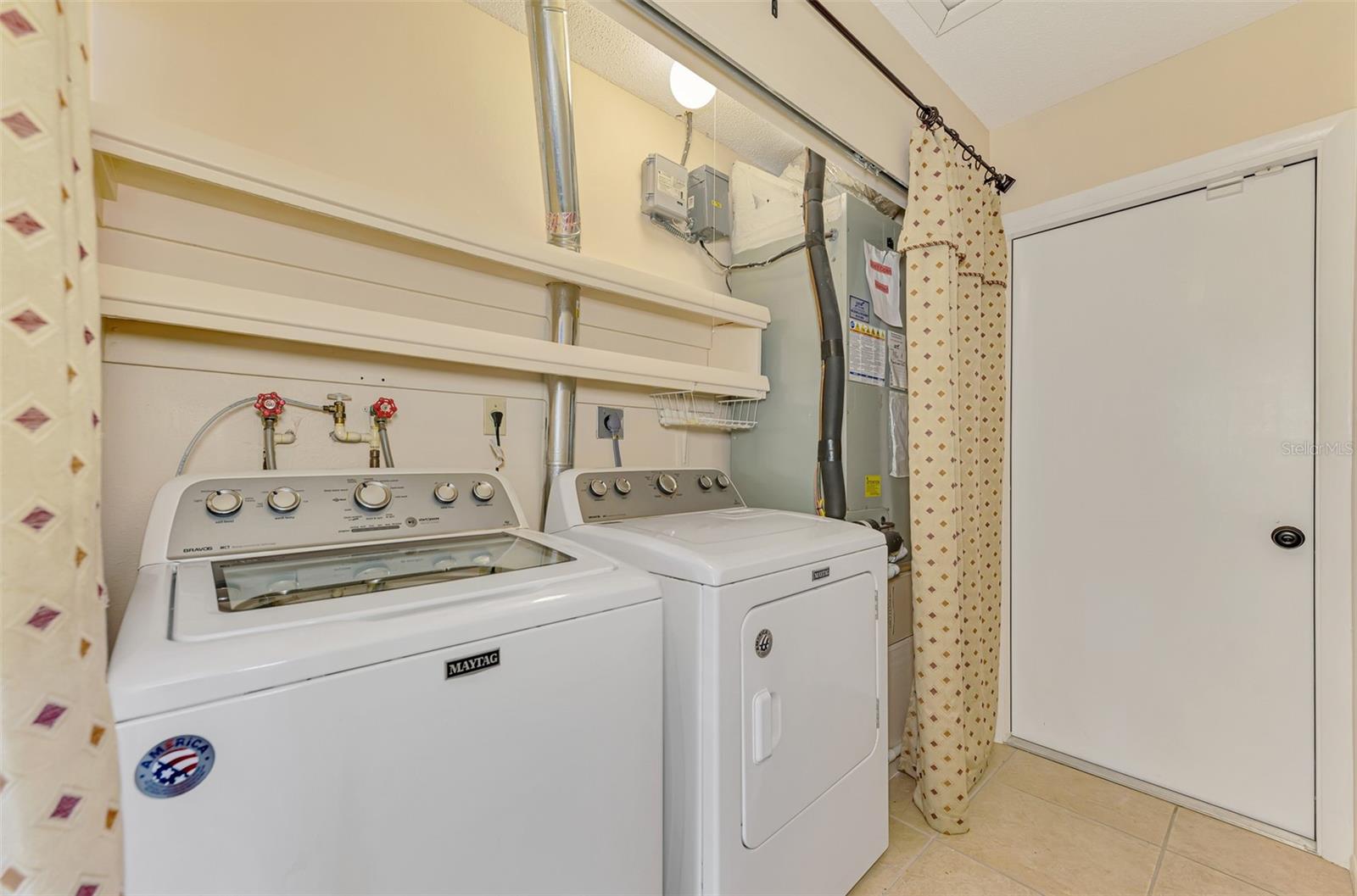 SOUTH GATE RIDGE 03 - Residential