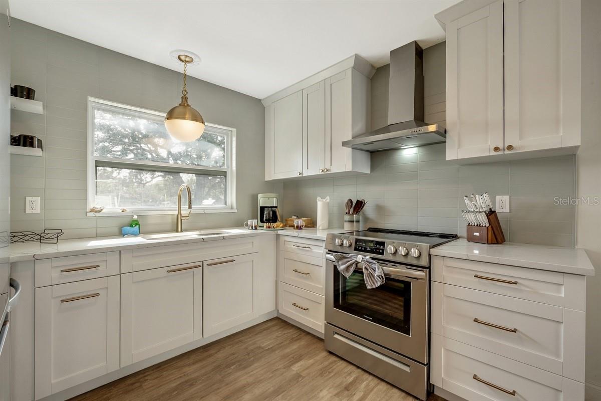 EMERALD HILL ESTATES - Residential