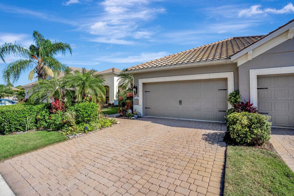 Photo of 1195 Collier Place, Venice, FL 34293 (MLS # TB8498975)