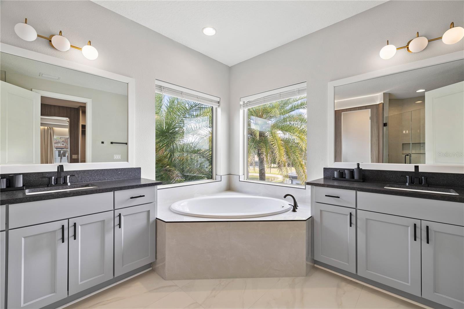 ROYAL CYPRESS PRESERVE - Residential