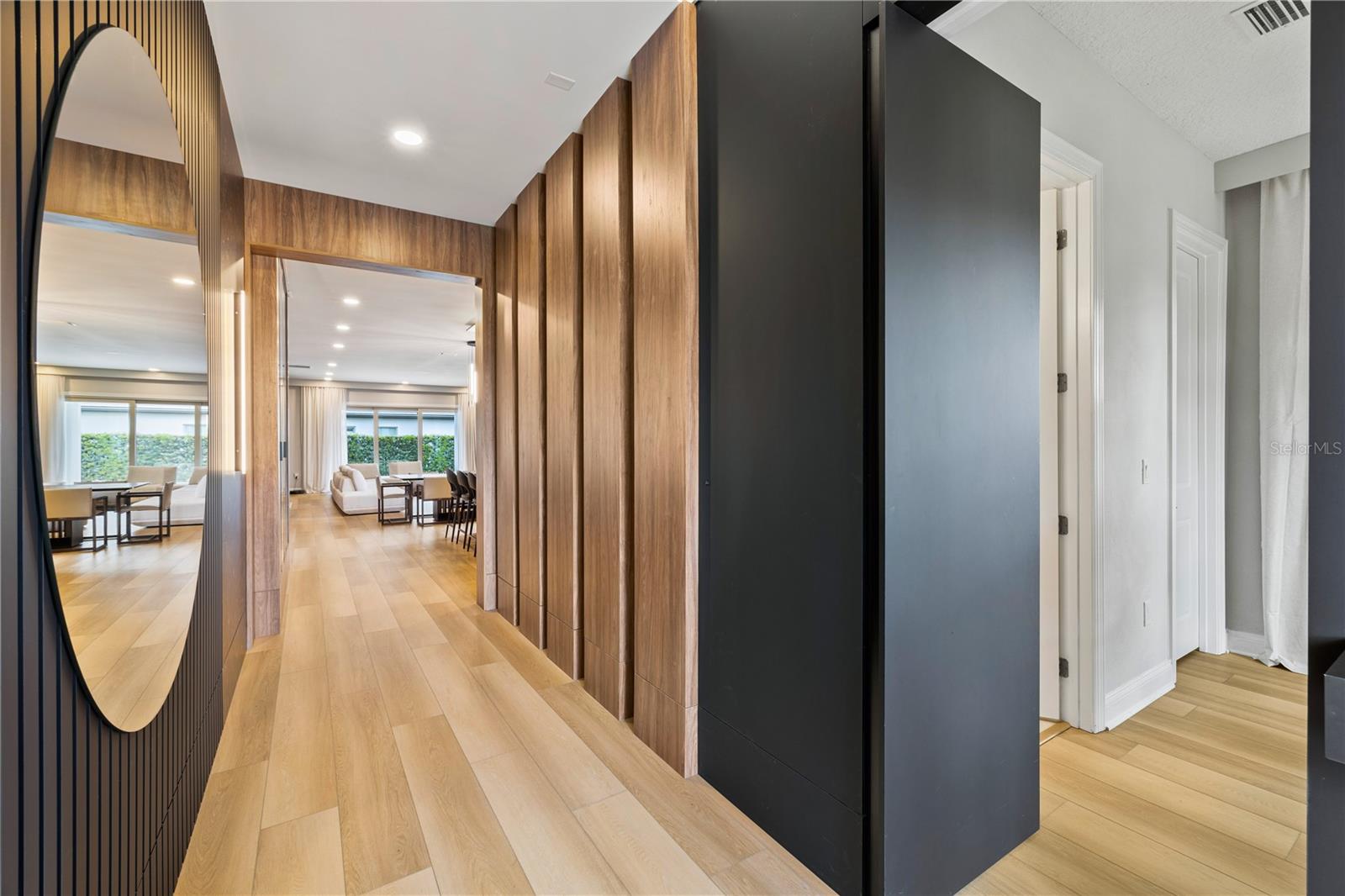 ROYAL CYPRESS PRESERVE - Residential