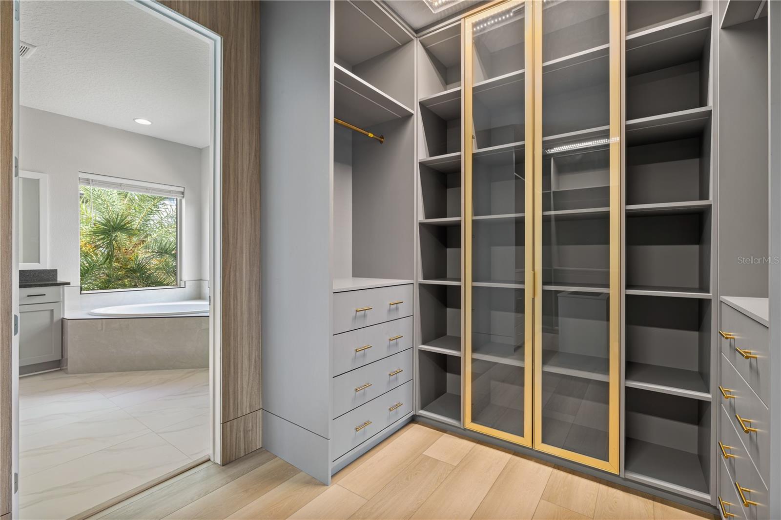 ROYAL CYPRESS PRESERVE - Residential