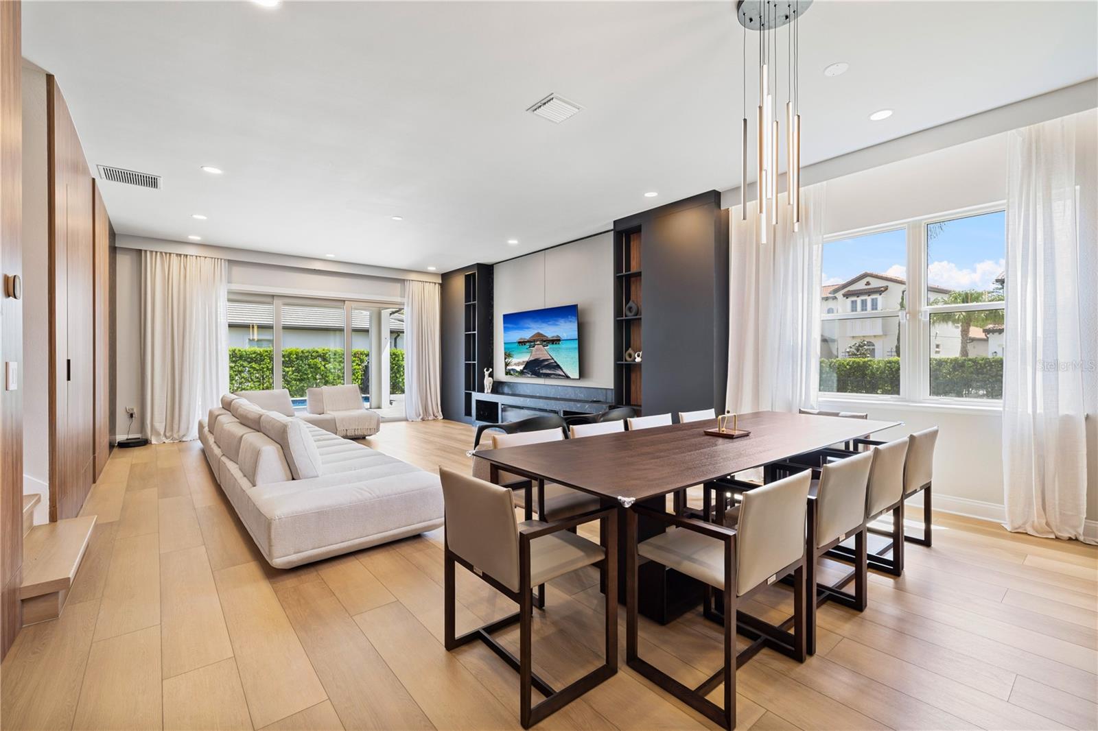 ROYAL CYPRESS PRESERVE - Residential