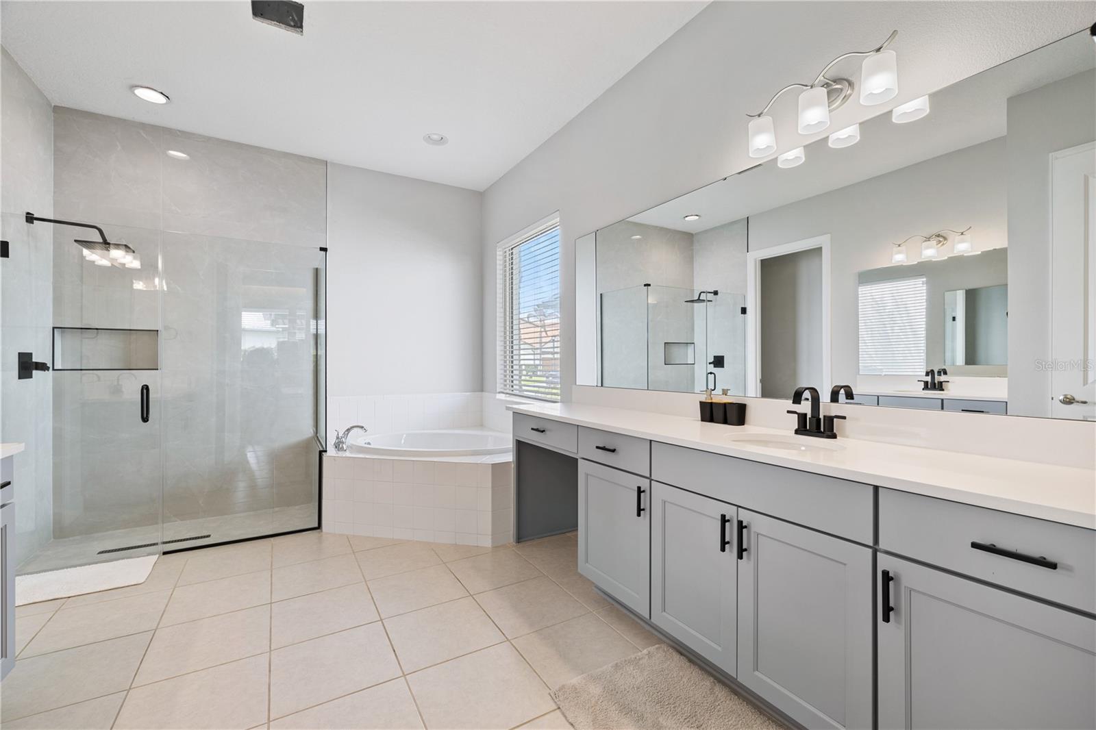 ROYAL CYPRESS PRESERVE - Residential