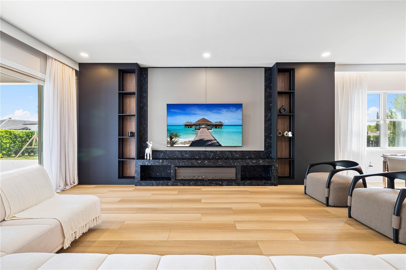 ROYAL CYPRESS PRESERVE - Residential