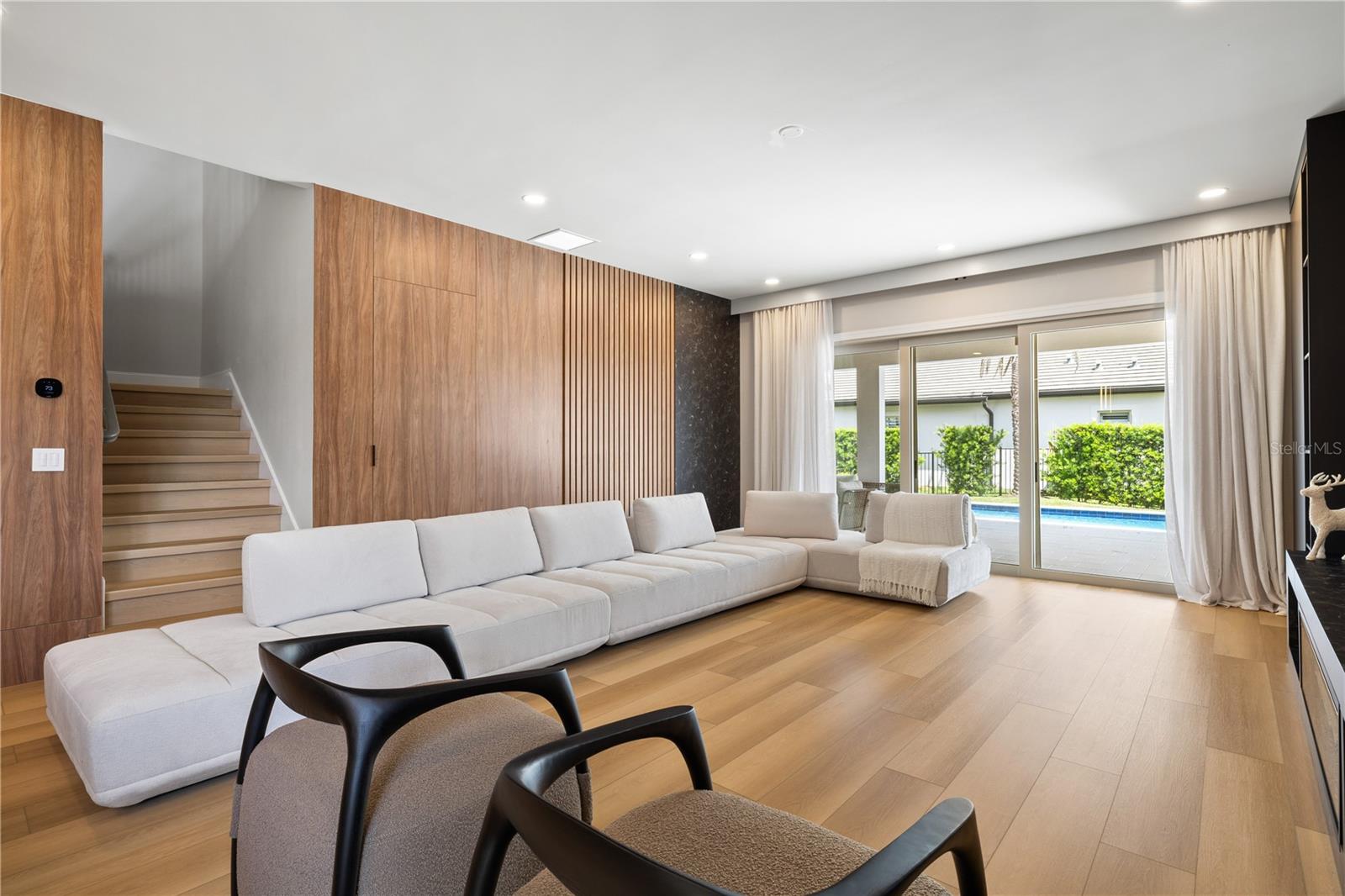 ROYAL CYPRESS PRESERVE - Residential