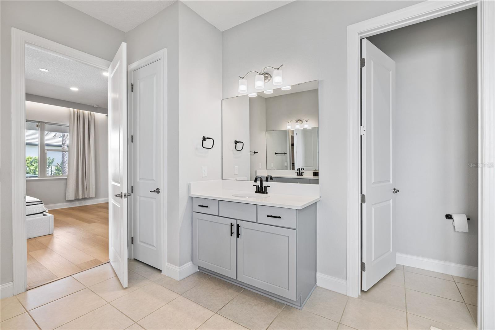 ROYAL CYPRESS PRESERVE - Residential
