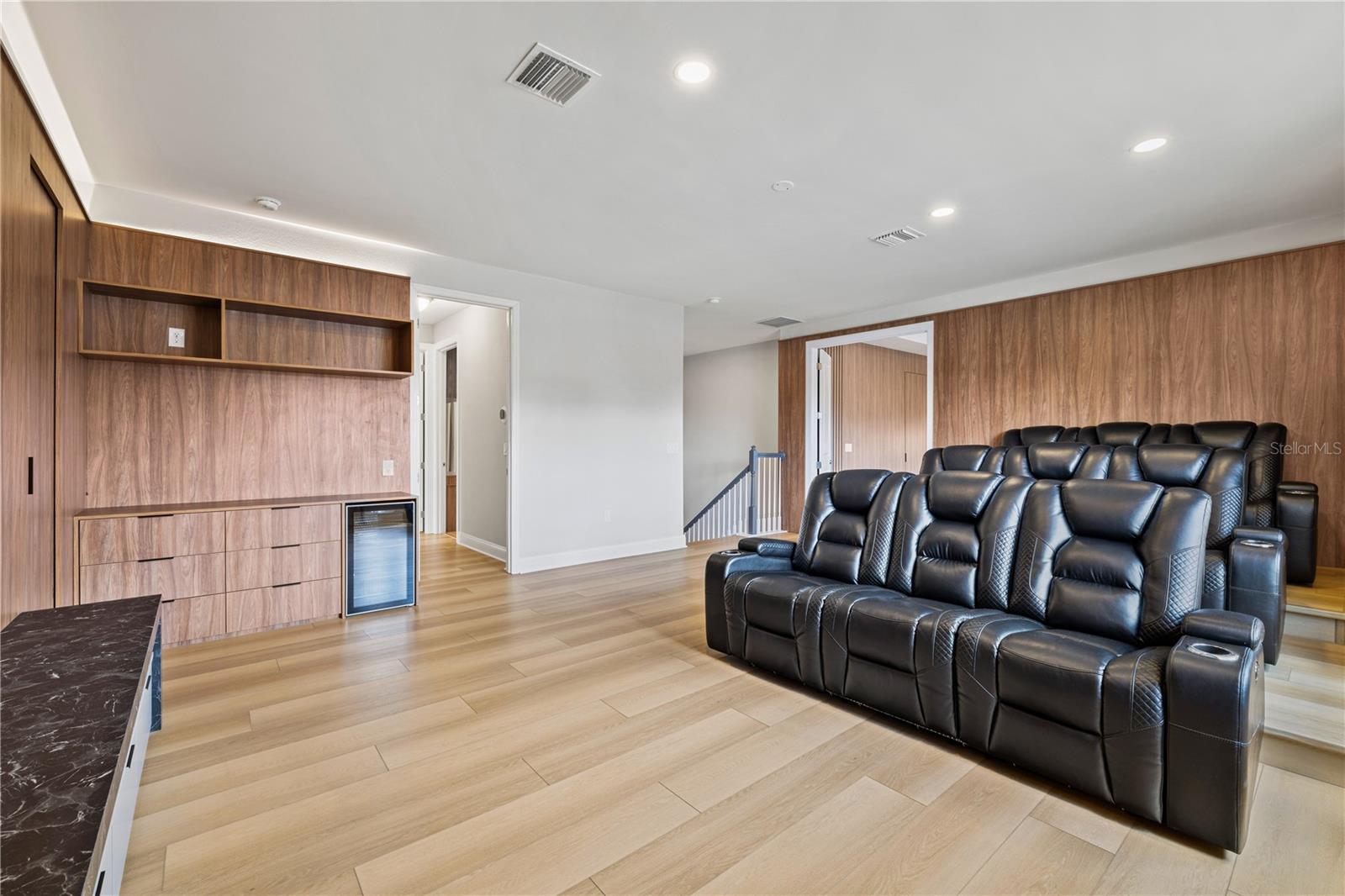 ROYAL CYPRESS PRESERVE - Residential