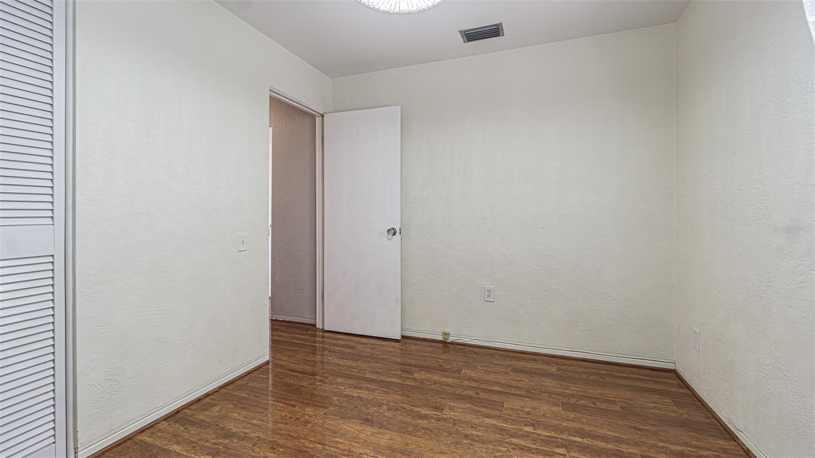 RIDGEWOOD GROVES - Residential