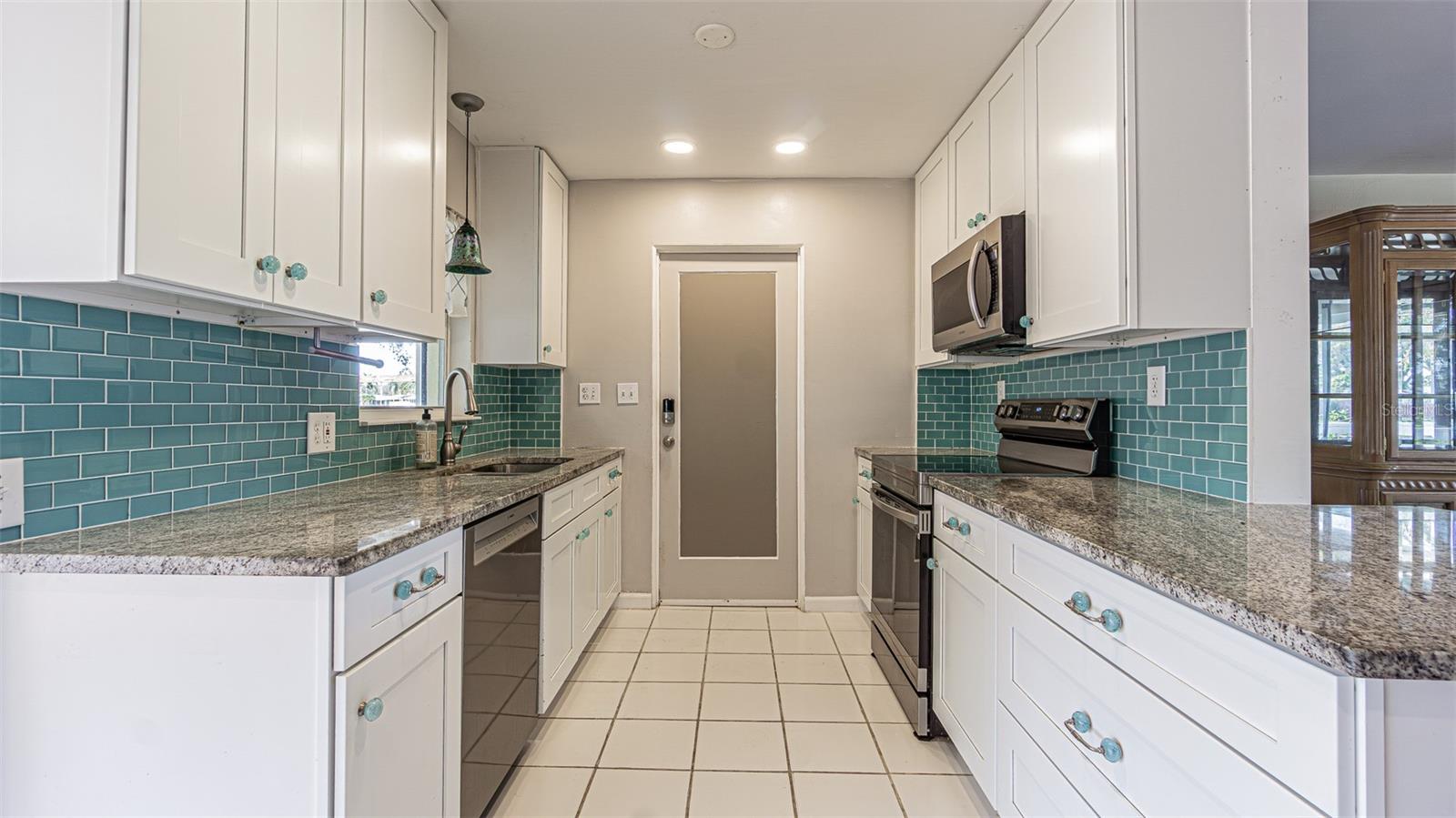 RIDGEWOOD GROVES - Residential