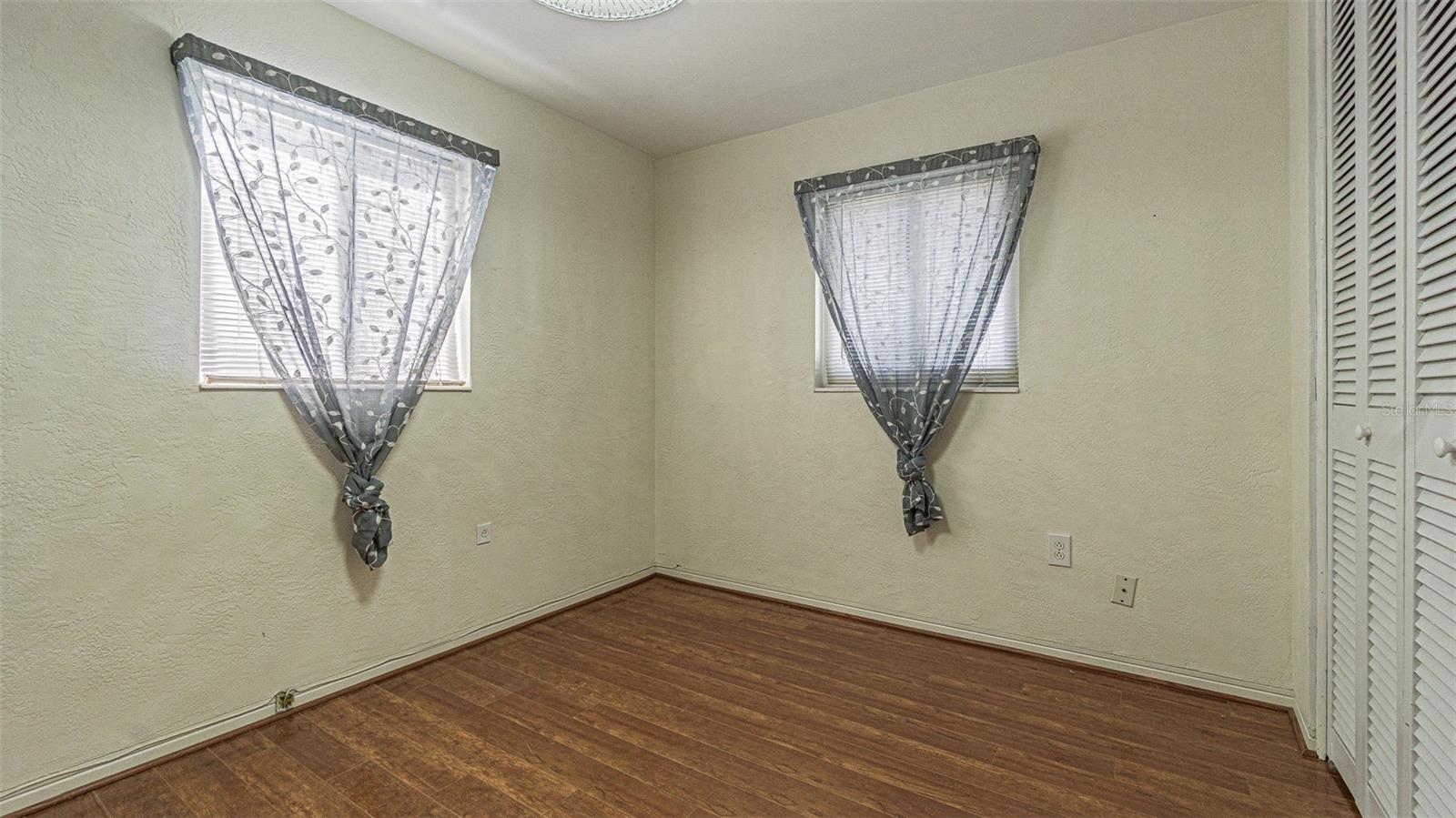 RIDGEWOOD GROVES - Residential