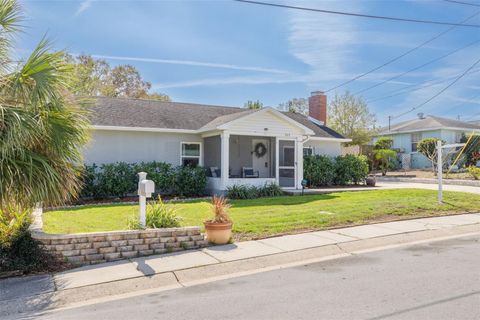 305 6TH AVENUE SW LARGO FL 33770