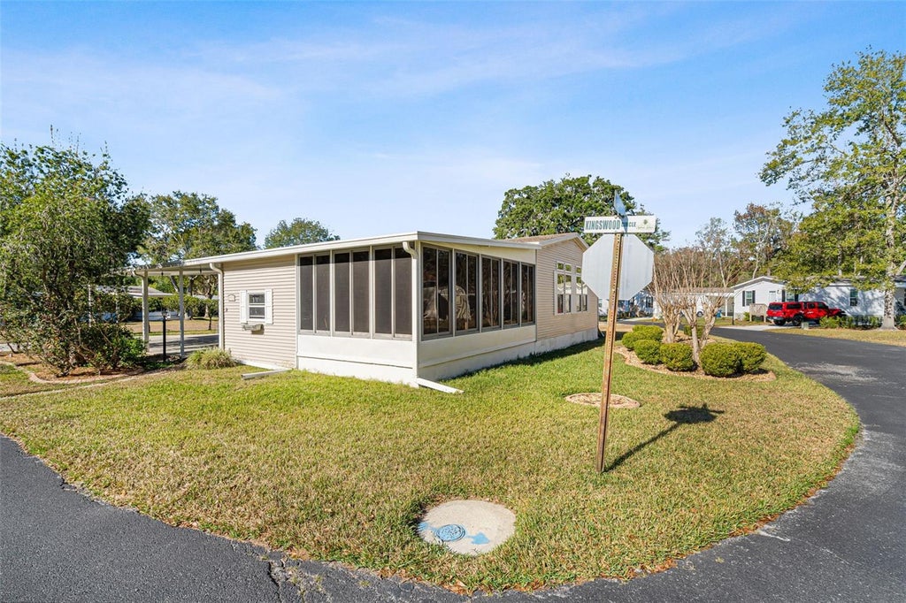 Photo of 2973 Kingswood Circle, Brooksville, FL 34604 (MLS # W7889095)