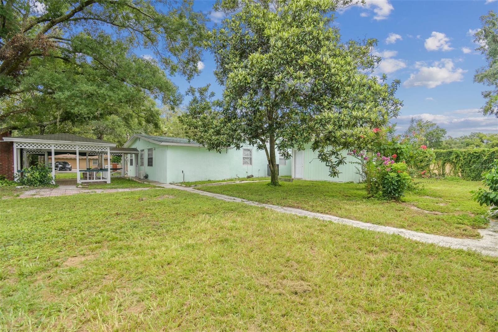 TAMPAS NORTH SIDE COUNTRY CLU - Residential Income