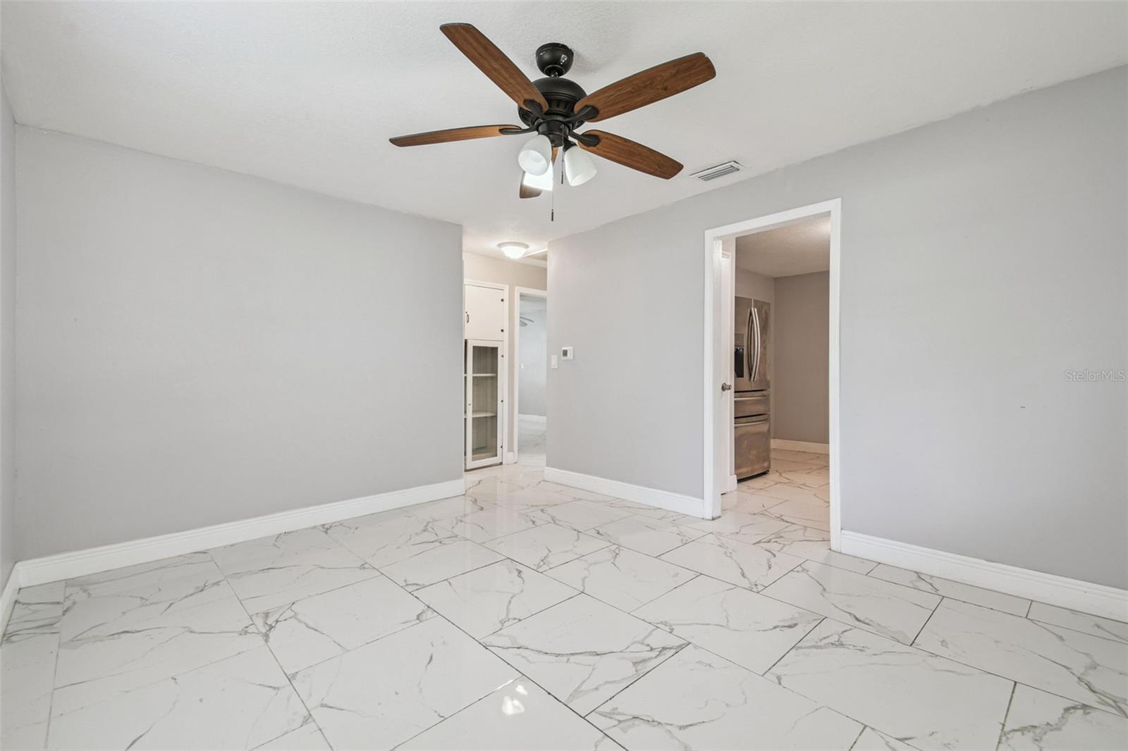 TAMPAS NORTH SIDE COUNTRY CLU - Residential Income