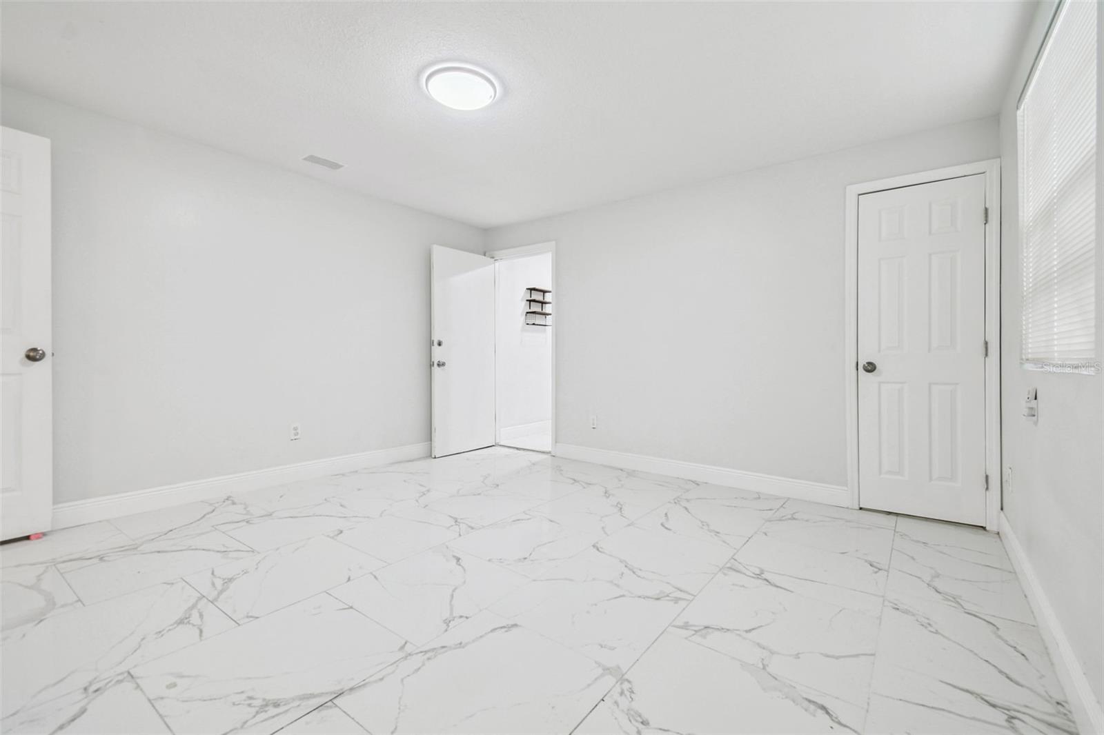 TAMPAS NORTH SIDE COUNTRY CLU - Residential Income