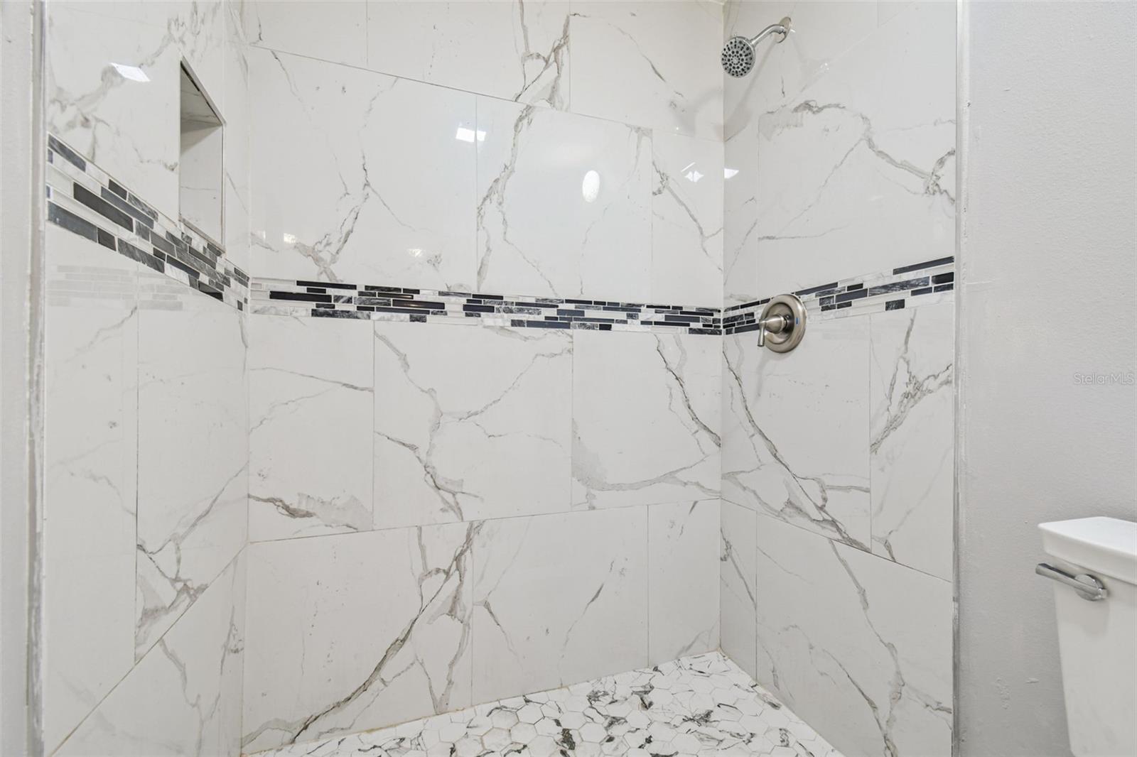 TAMPAS NORTH SIDE COUNTRY CLU - Residential Income