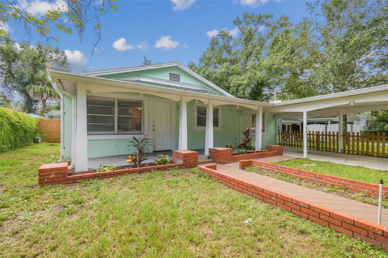 TAMPAS NORTH SIDE COUNTRY CLU - Residential Income