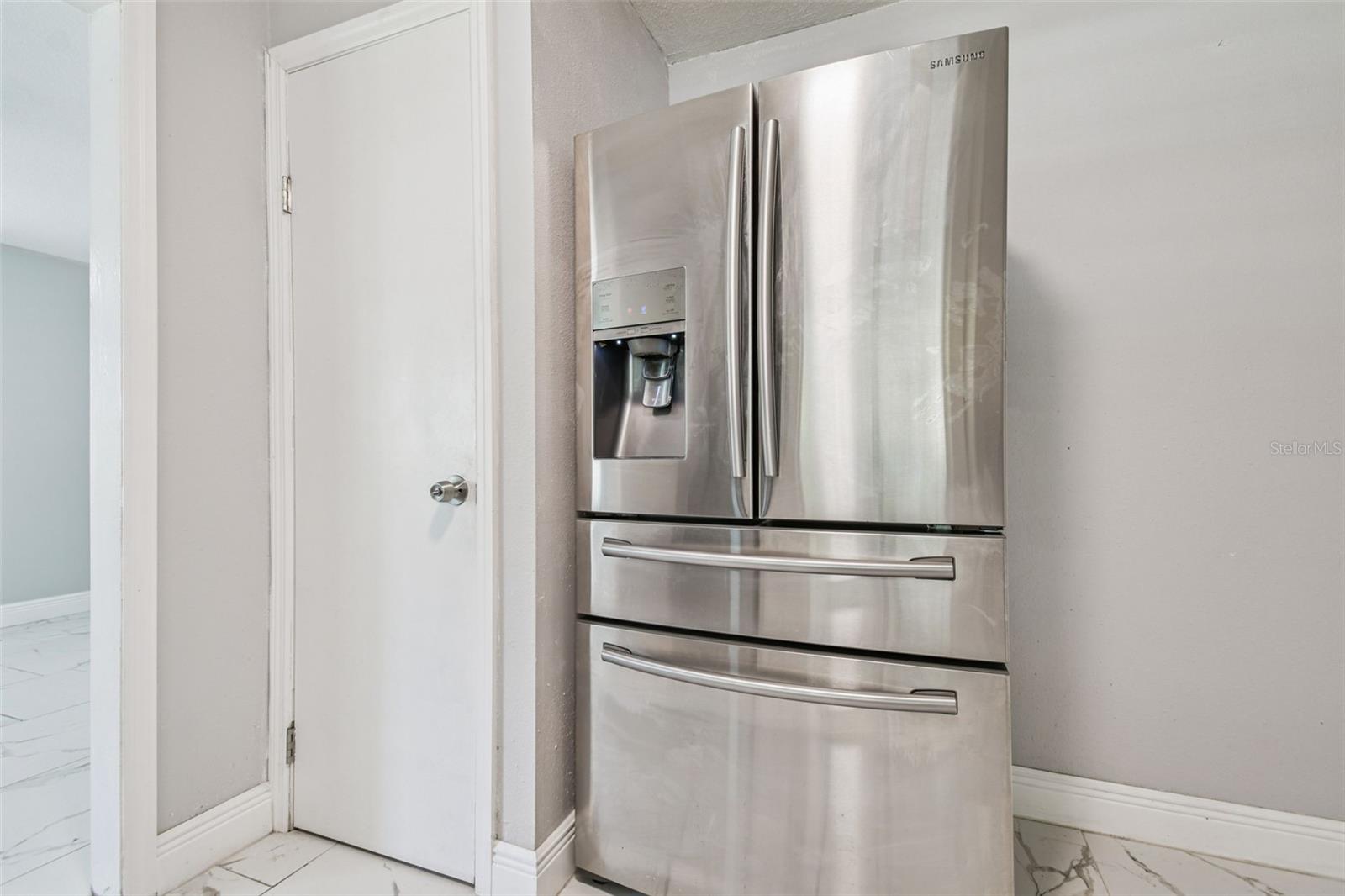 TAMPAS NORTH SIDE COUNTRY CLU - Residential Income