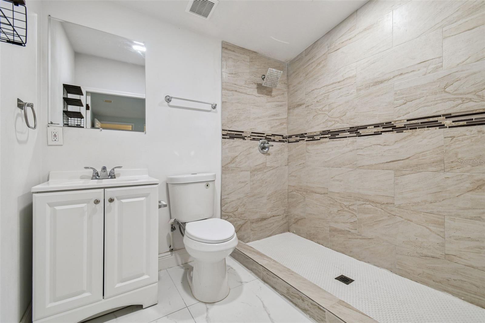 TAMPAS NORTH SIDE COUNTRY CLU - Residential Income