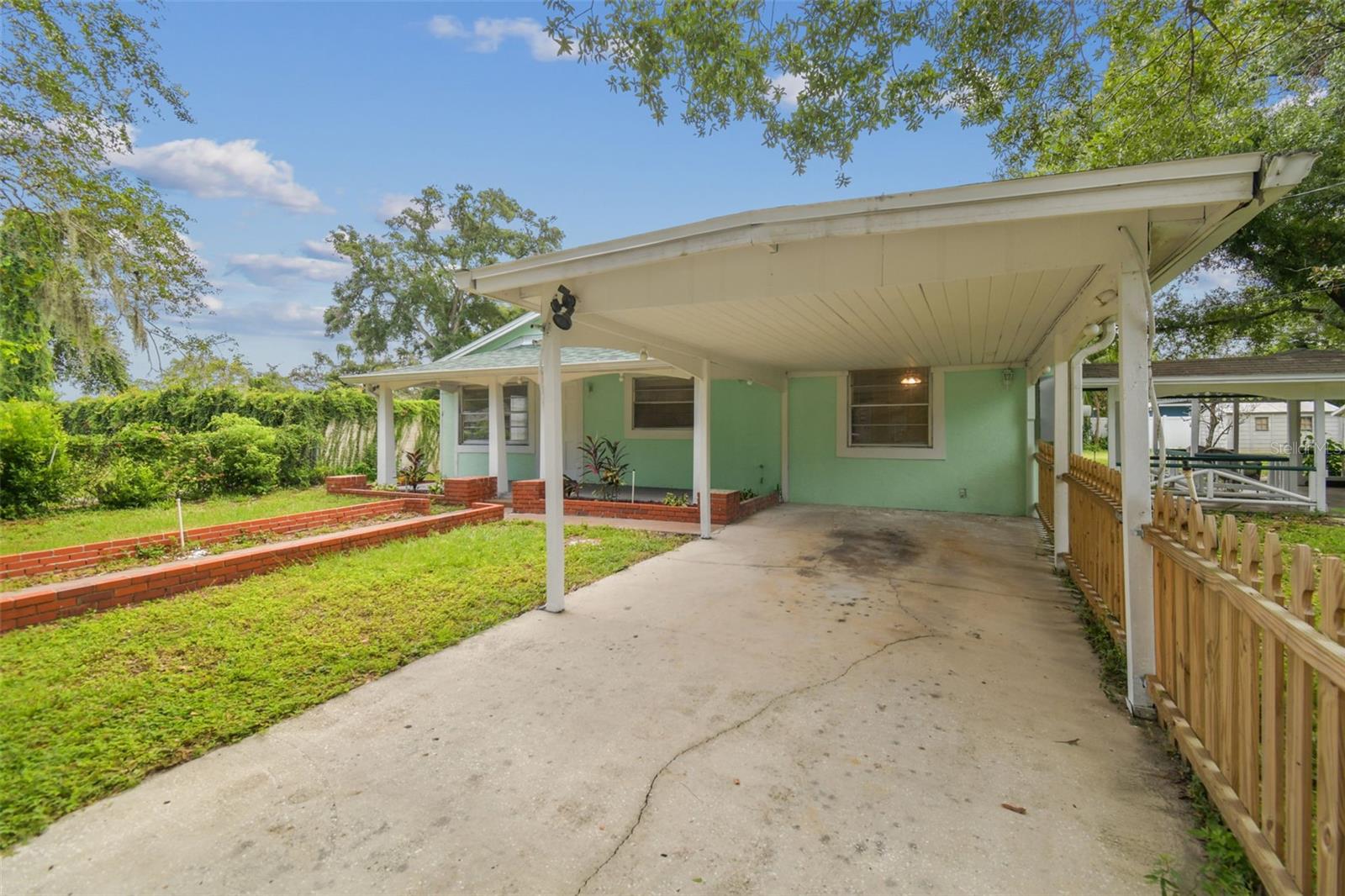 TAMPAS NORTH SIDE COUNTRY CLU - Residential Income