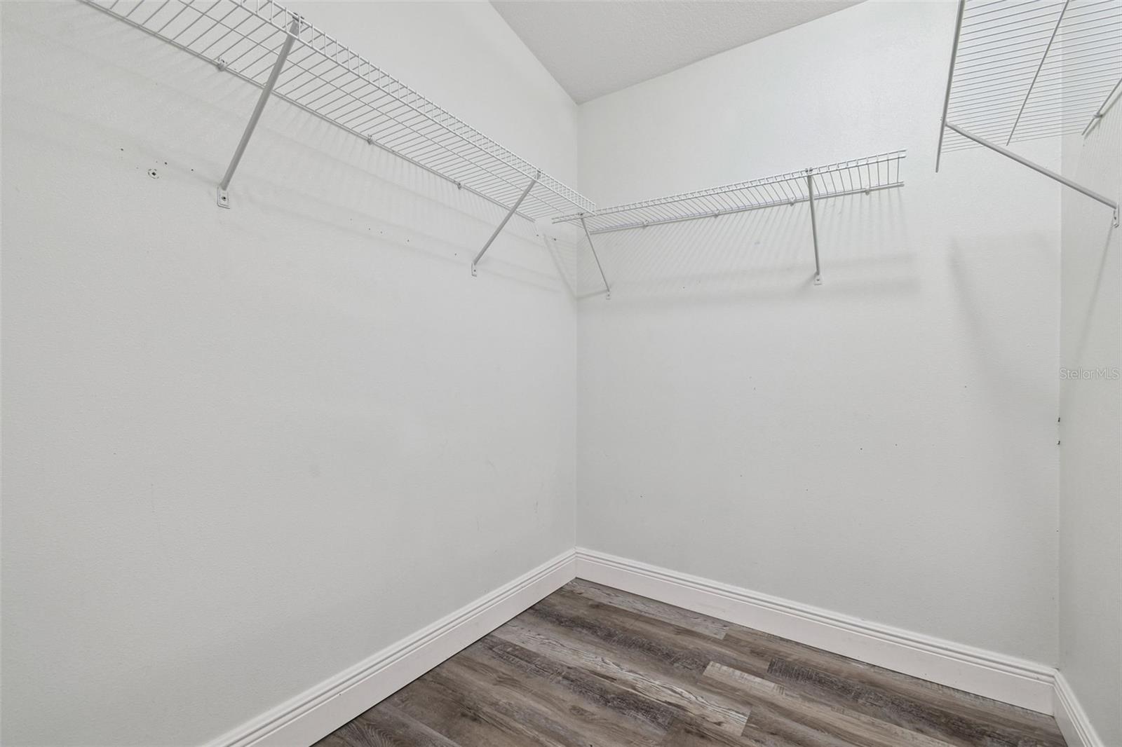 TAMPAS NORTH SIDE COUNTRY CLU - Residential Income