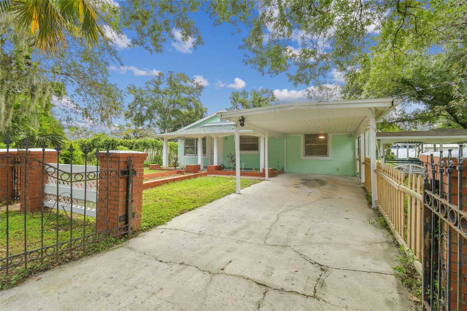 TAMPAS NORTH SIDE COUNTRY CLU - Residential Income