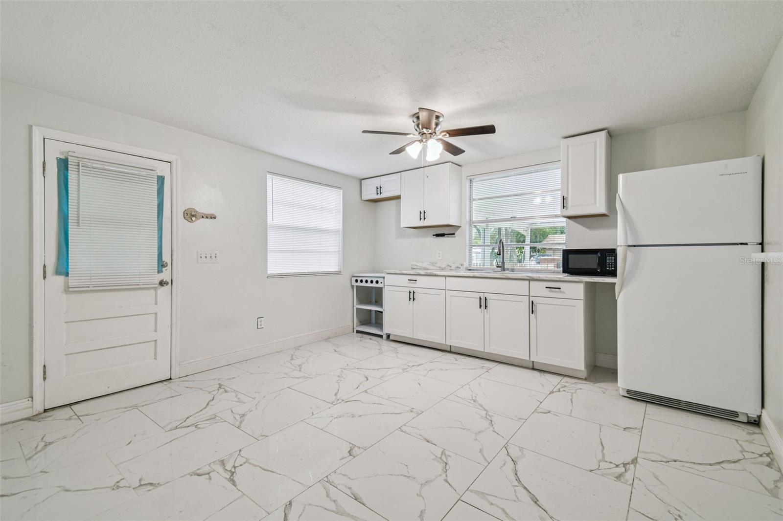 TAMPAS NORTH SIDE COUNTRY CLU - Residential Income