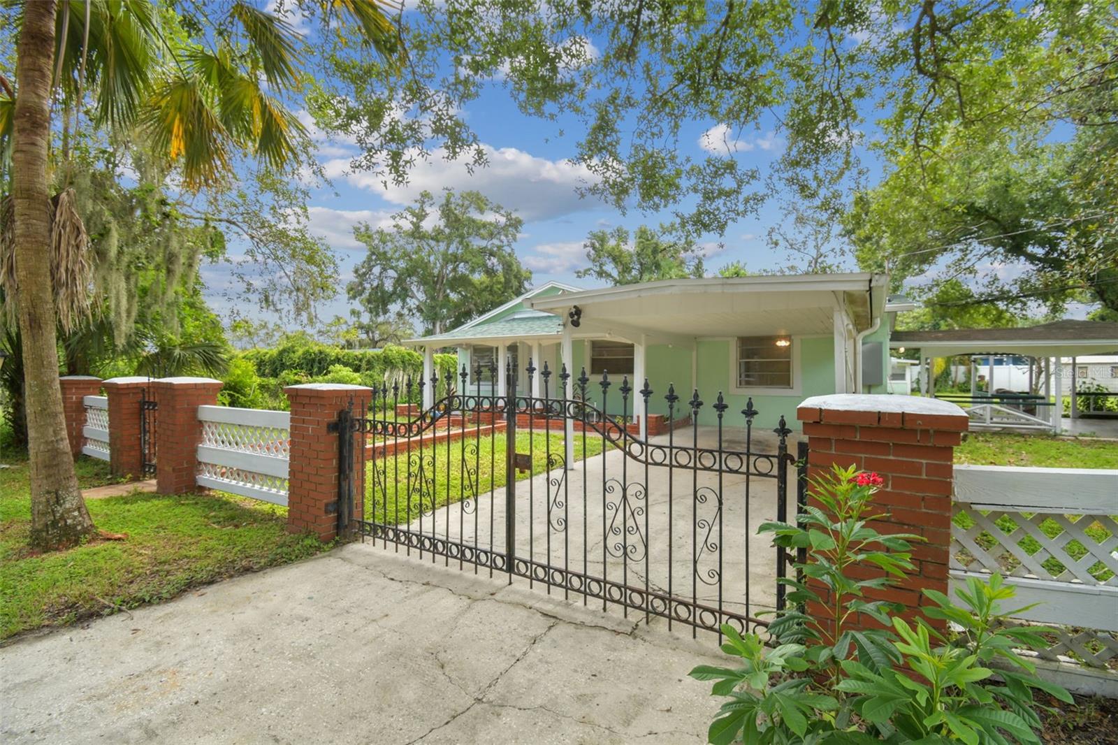 TAMPAS NORTH SIDE COUNTRY CLU - Residential Income