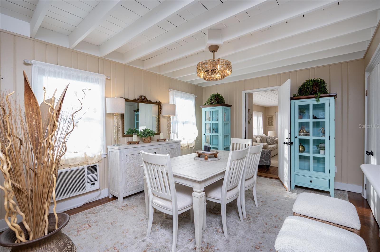 BENNETT BEACH - Residential