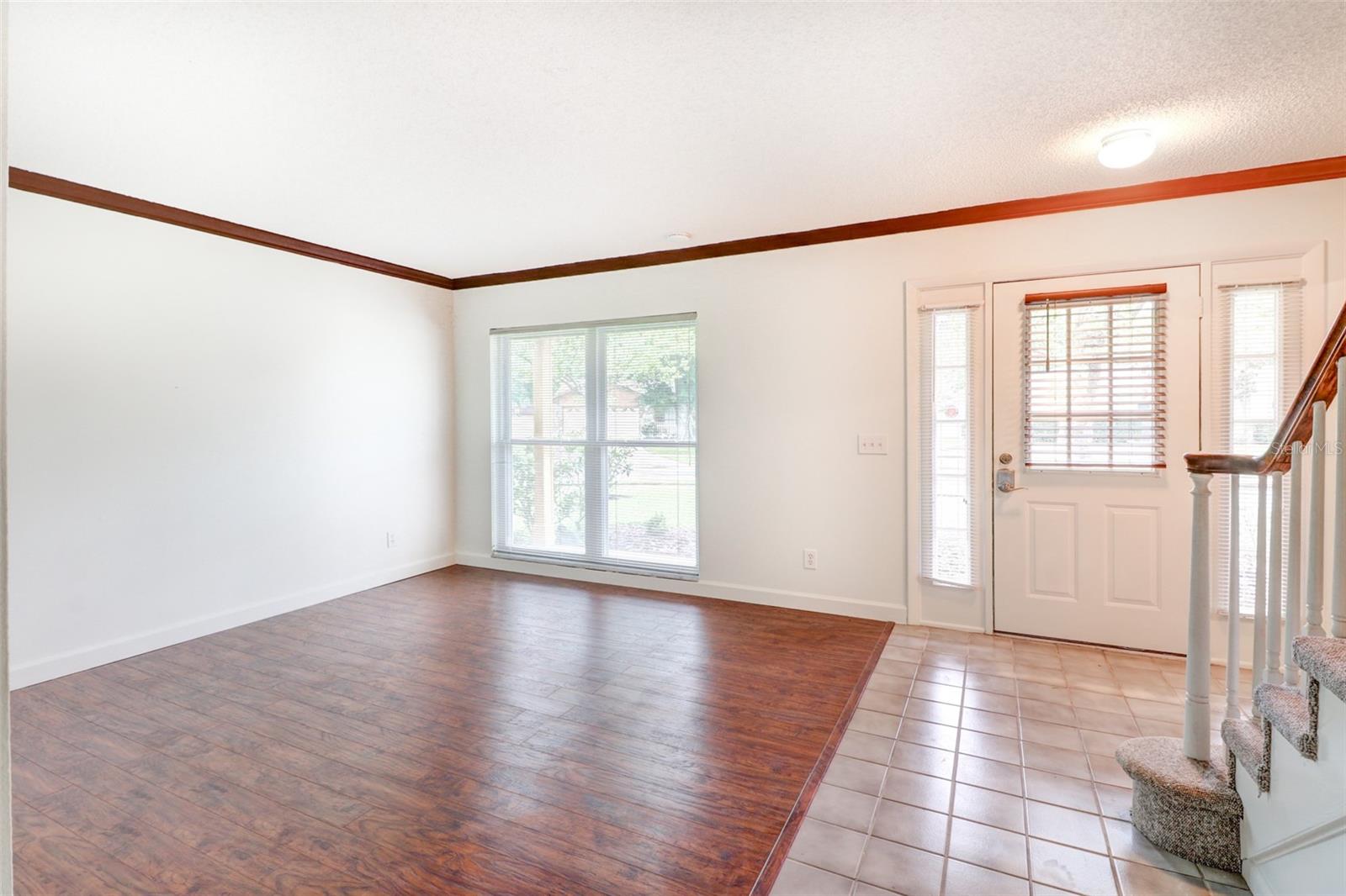 COUNTRY PLACE WEST UNIT V - Residential Lease