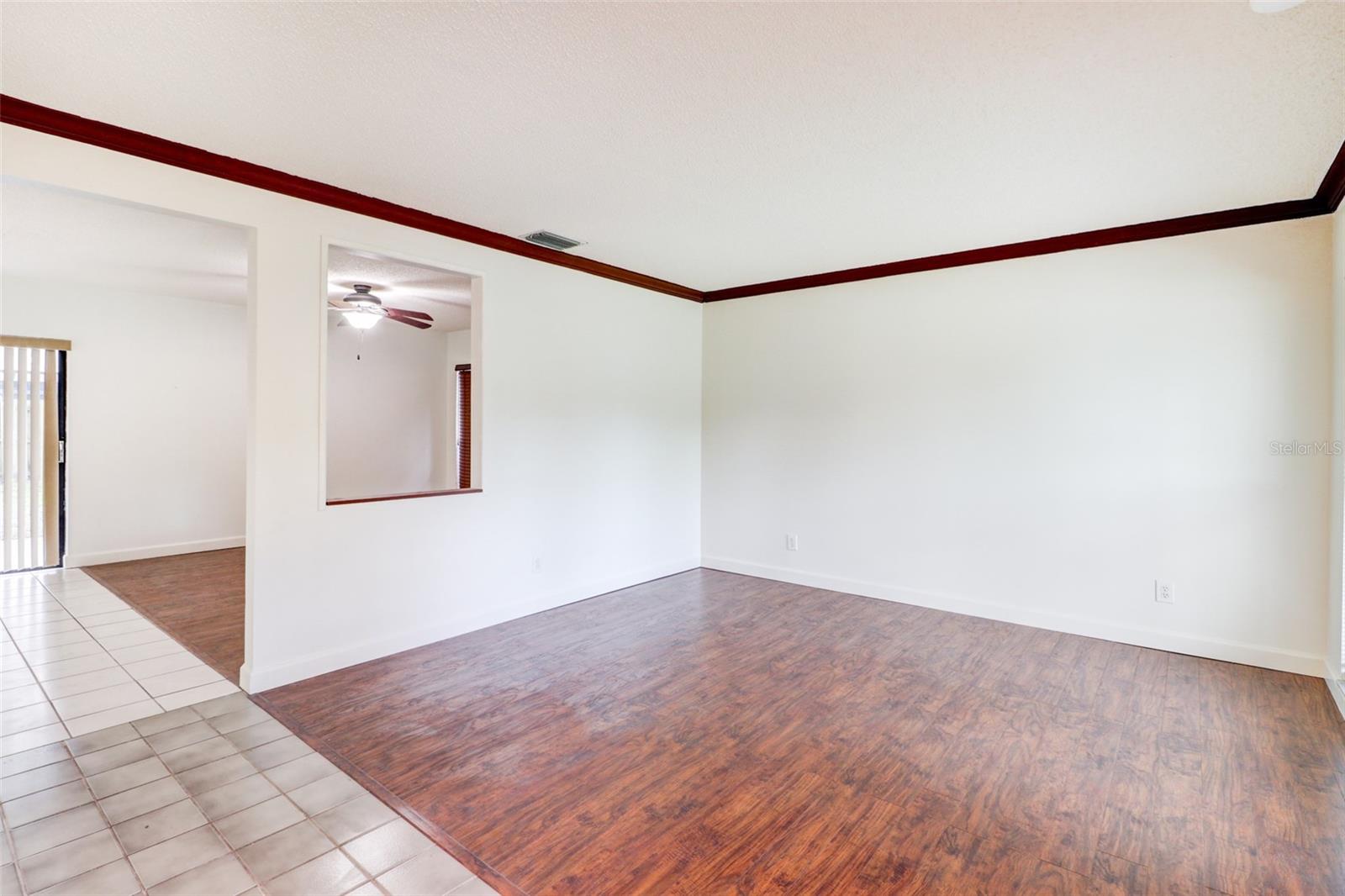 COUNTRY PLACE WEST UNIT V - Residential Lease