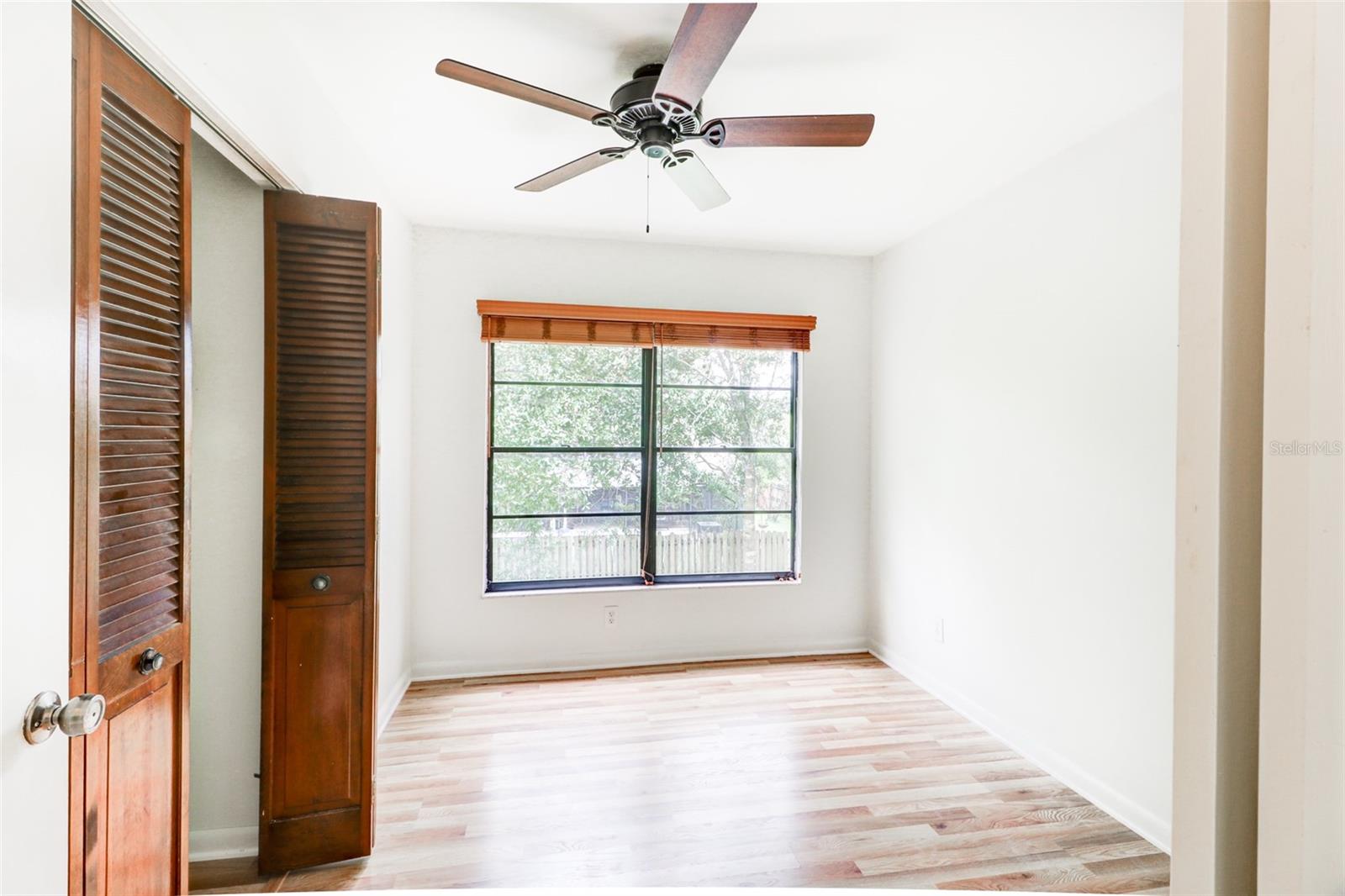 COUNTRY PLACE WEST UNIT V - Residential Lease