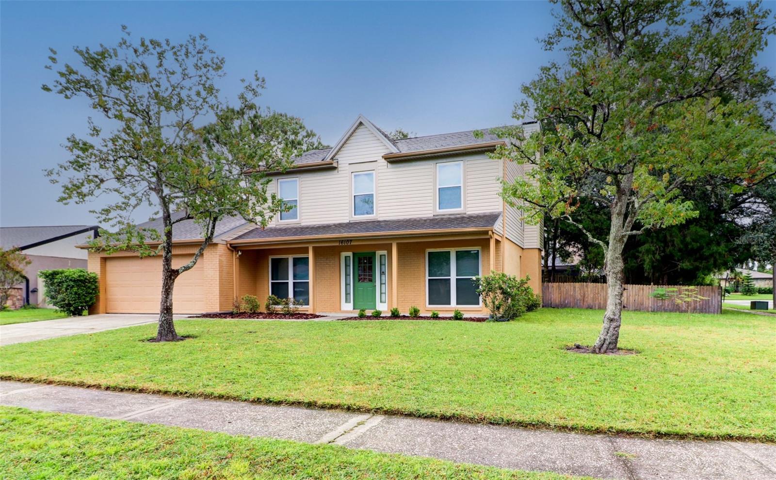 COUNTRY PLACE WEST UNIT V - Residential Lease