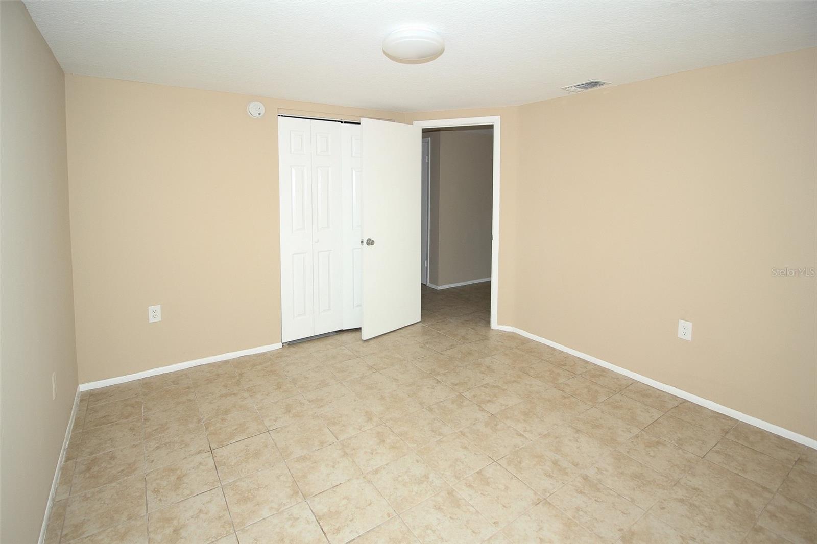 TAMPA TARPON SPGS LAND CO - Residential Lease