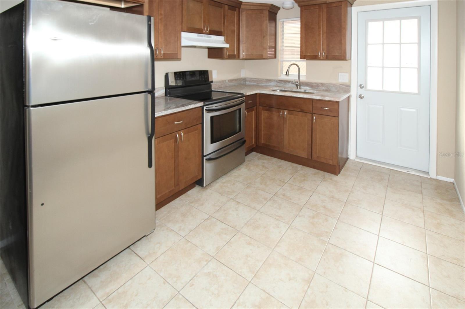 TAMPA TARPON SPGS LAND CO - Residential Lease