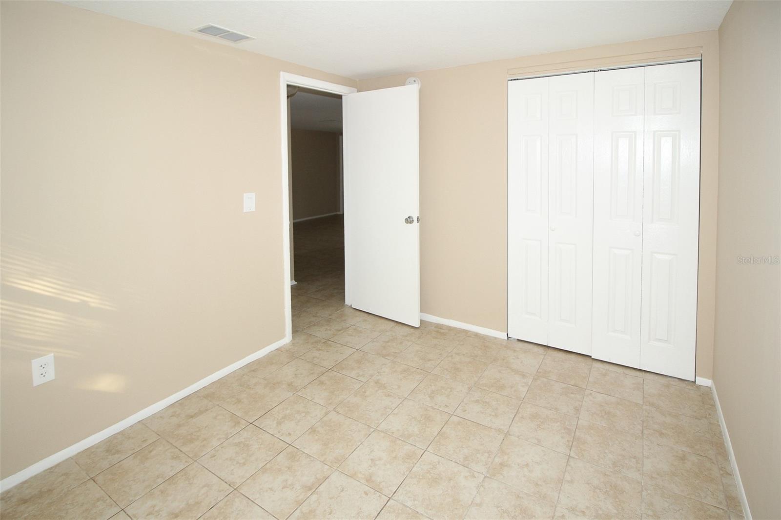 TAMPA TARPON SPGS LAND CO - Residential Lease