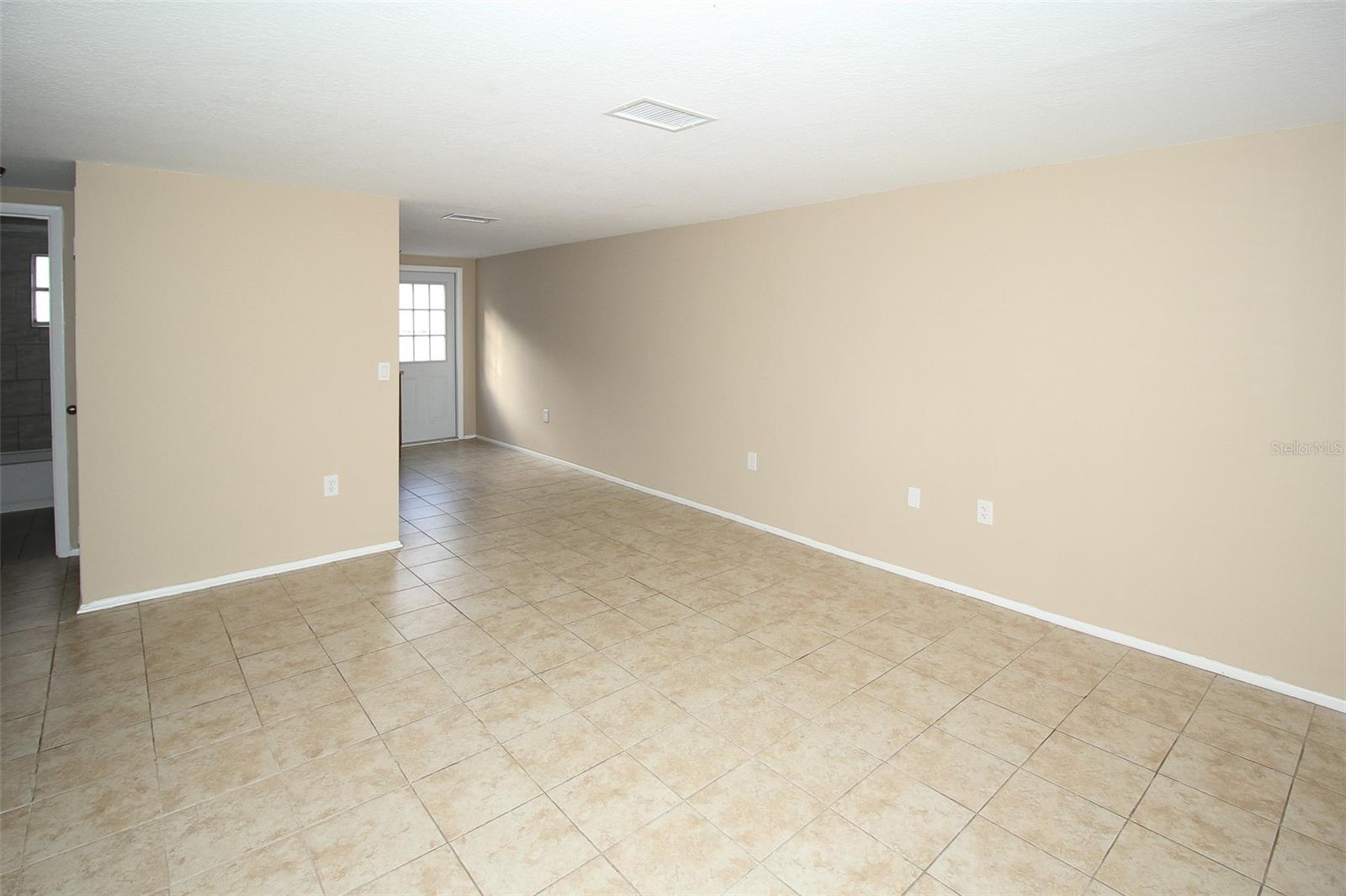 TAMPA TARPON SPGS LAND CO - Residential Lease