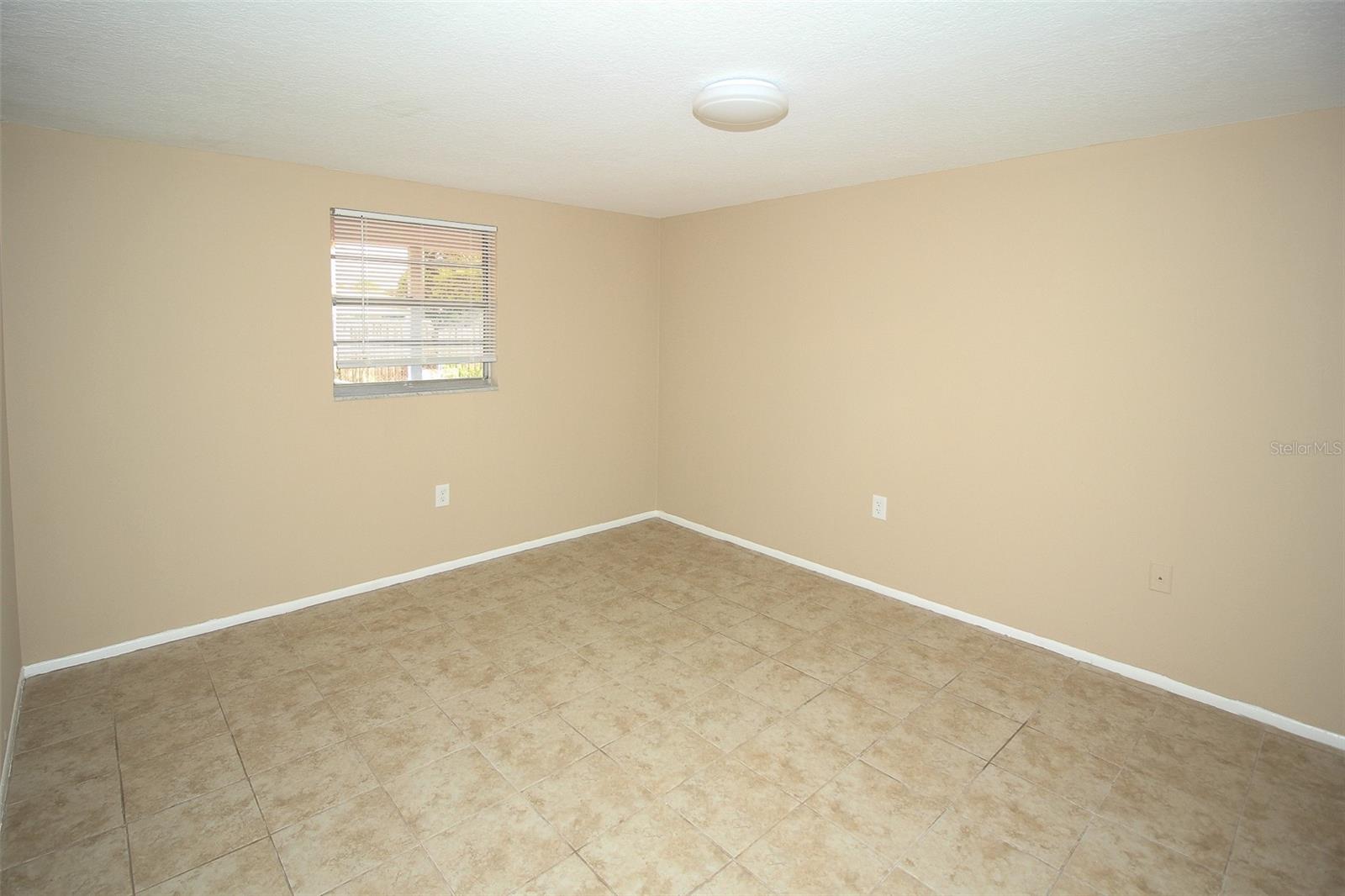 TAMPA TARPON SPGS LAND CO - Residential Lease