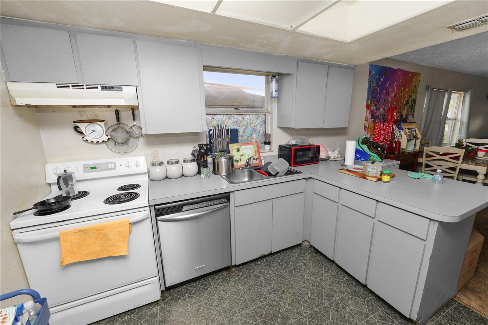 5840-5842 N DAUGHTERY ROAD 5840-5842