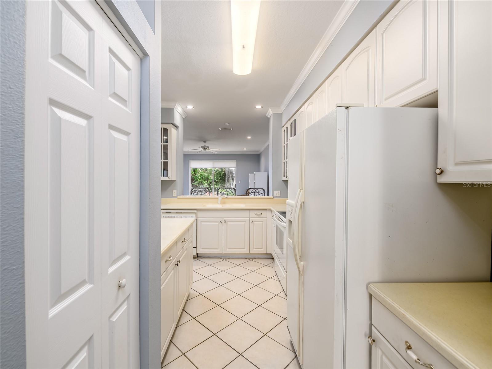 TOWNHOMES ON LINCOLN - Residential