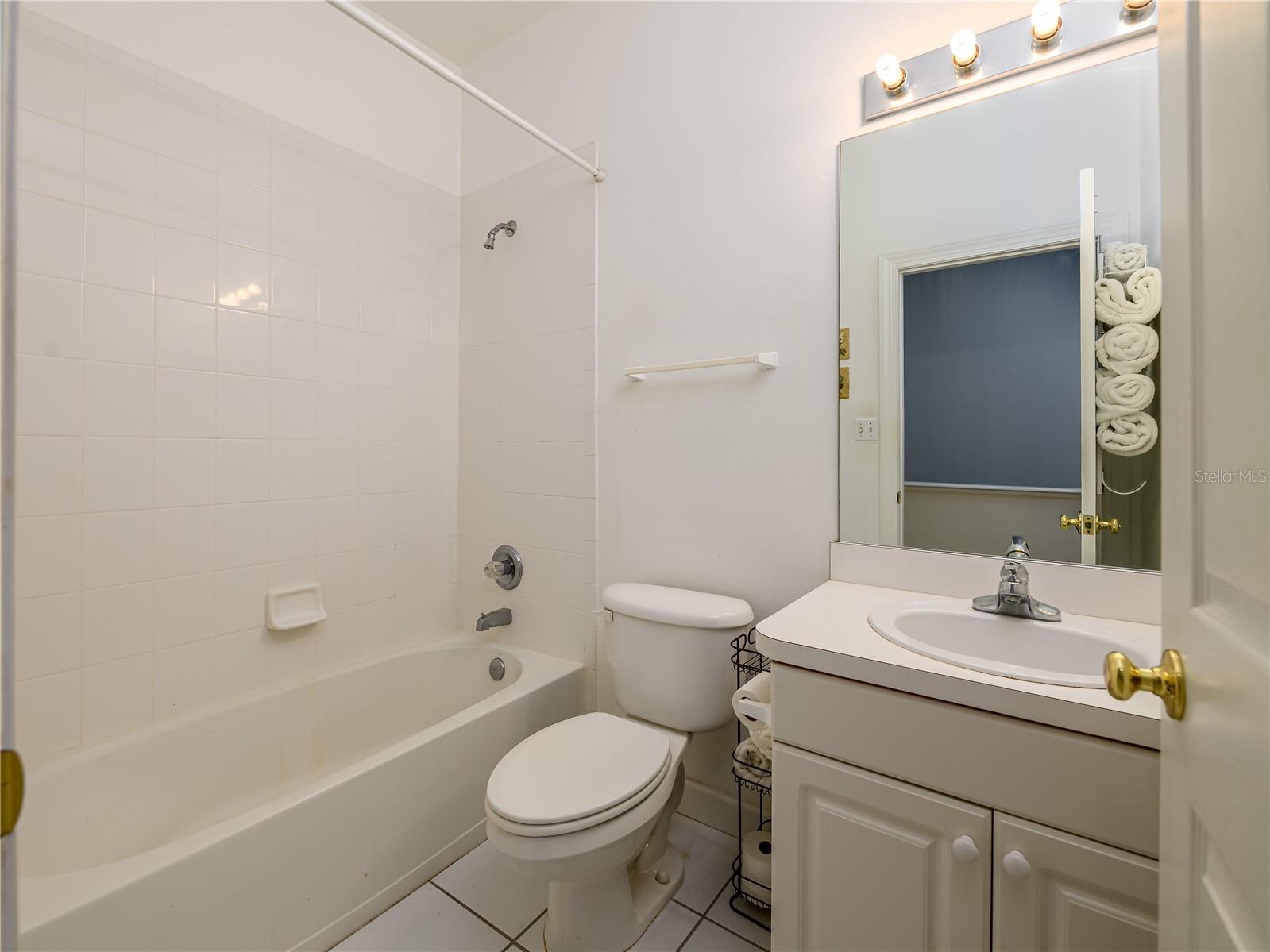 TOWNHOMES ON LINCOLN - Residential