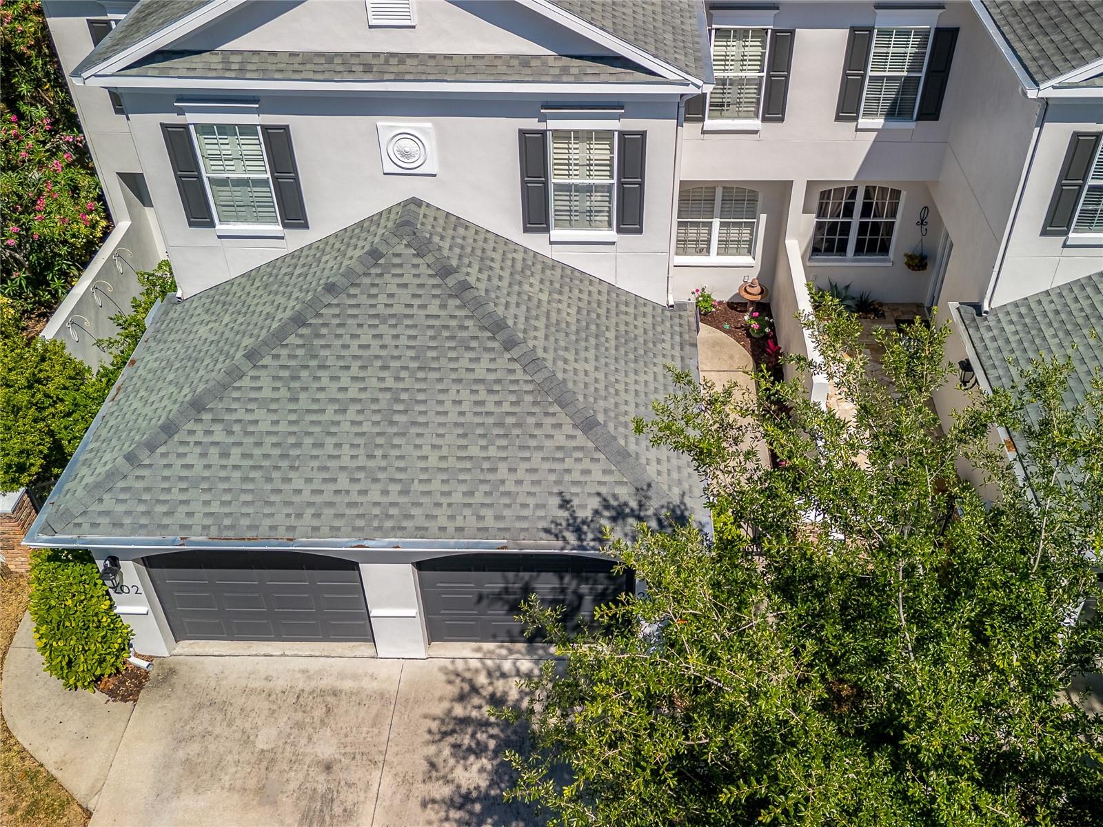 TOWNHOMES ON LINCOLN - Residential