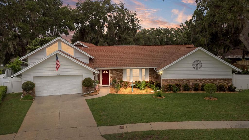 Photo of 1516 Teakwood Drive, Plant City, FL 33563 (MLS # TB8522173)